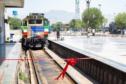 نخستین قطار کانتینری قزاقستان از ایستگاه راه‌آهن تهران عازم اروپا شد