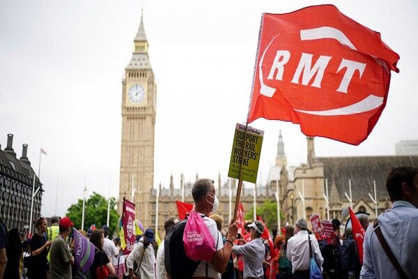 Thousands march in London over cost of living crisis