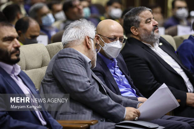 محمدعلی زلفی گل وزیر علوم در پنجمین جشنواره سلمان فارسی حضور دارد
