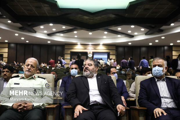سردار غلامرضا جلالی رئیس سازمان پدافند غیرعامل در پنجمین جشنواره سلمان فارسی حضور دارد