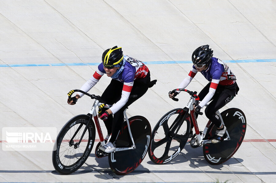Leila Heydari cyclist