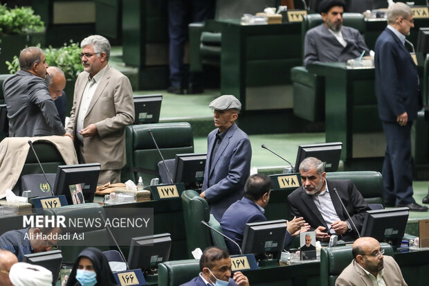 سازوکار معافیت مالیاتی پلتفرمهای داخلی تعیین شد سازوکار معافیت مالیاتی پلتفرمهای داخلی تعیین شد