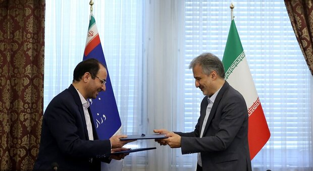 وزارت نفت و بانک توسعه صادرات ایران تفاهمنامه همکاری امضا کردند