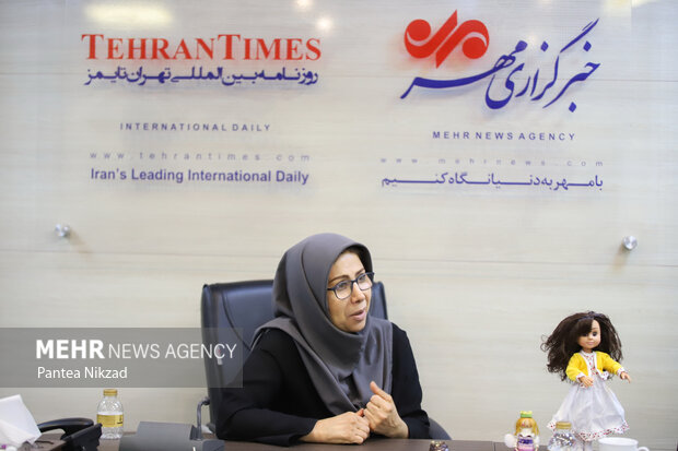 فرزانه بابایی طراح عروسک‌های ایرانی دارا و سارا با حضور در خبرگزاری مهر به سوالات خبرنگار مهر پاسخ داد