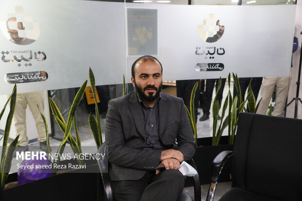 محمد شجاعیان مدیرعامل گروه رسانه‌ای مهر در مراسم  بیستمین سالروز افتتاح سایت تبیان حضور دارد