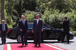 تصاویر/ایران اور روس کے وزرائے خارجہ  کی تہران میں ملاقات