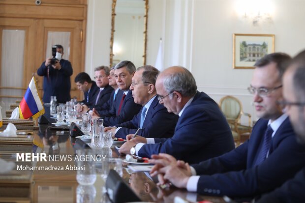 Amir Abdollahian welcomes Lavrov at Foreign Ministry compound