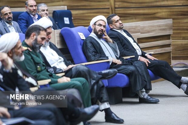 جلسه شورای اداری استان با حضور رییس جمهور