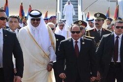 امیر قطر با استقبال السیسی وارد مصر شد