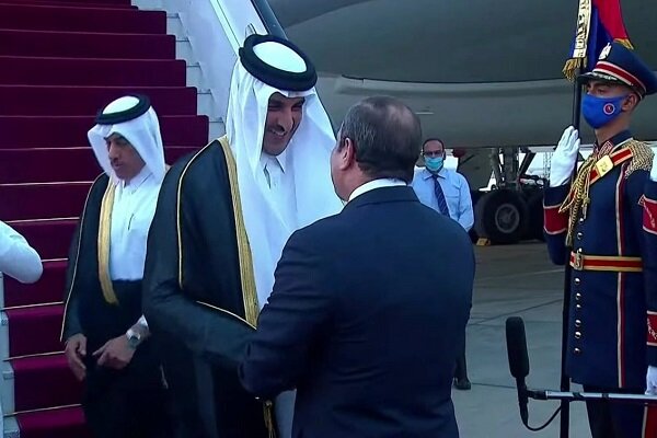 امیر قطر با استقبال السیسی وارد مصر شد