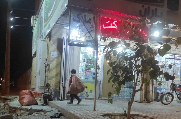 کودکان کار لامرد نیازمند حمایت/ دغدغه ای برای ساماندهی نیست