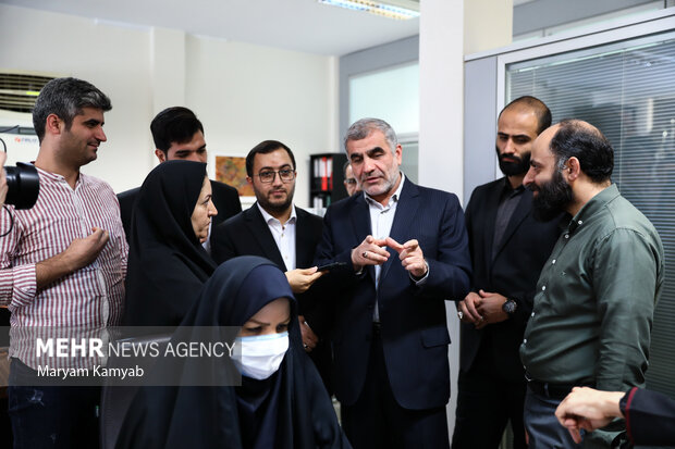 Deputy Parl. Speaker Nikzad visits MNA Office in Tehran 