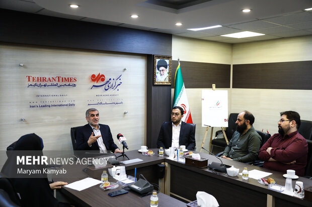 Deputy Parl. Speaker Nikzad visits MNA Office in Tehran 