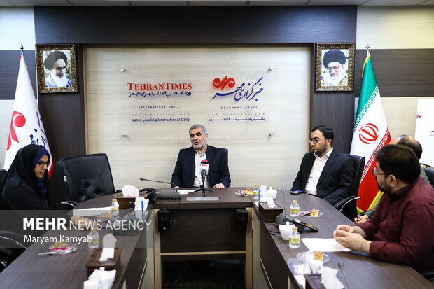 Deputy Parl. Speaker Nikzad visits MNA Office in Tehran 