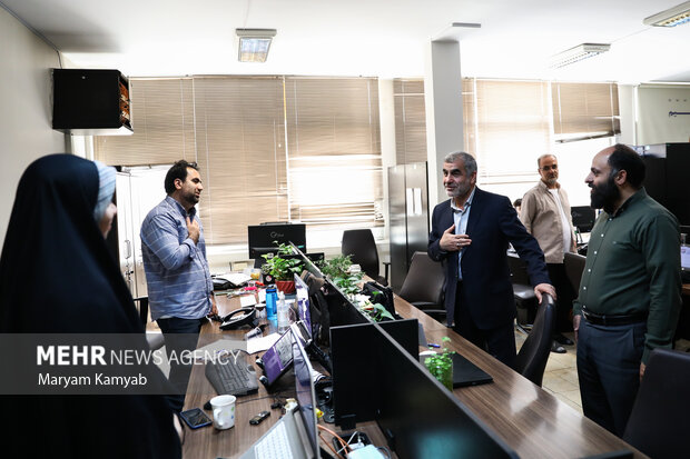 Deputy Parl. Speaker Nikzad visits MNA Office in Tehran 