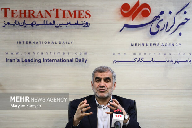 Deputy Parl. Speaker Nikzad visits MNA Office in Tehran 