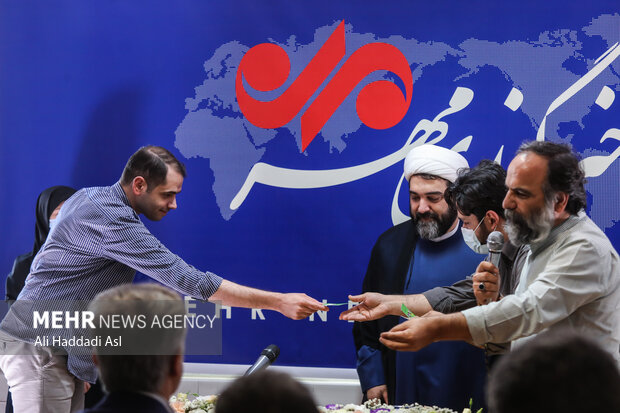  جشن بیستمین سالگرد تاسیس خبرگزاری مهر بعدازظهر شنبه ۴ تیر ماه در خبرگزاری مهر برگزار شد
