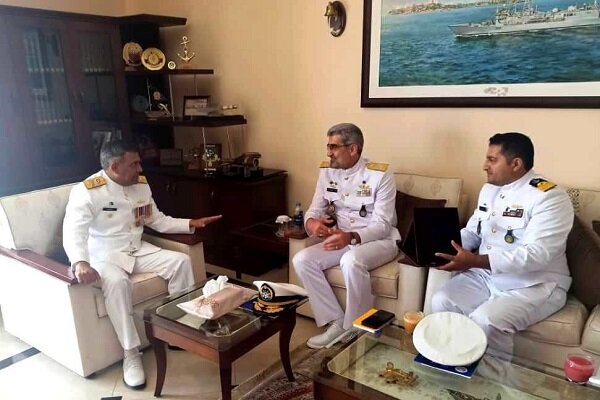 Iran, Pakistan mulling over to broadening maritime coop.