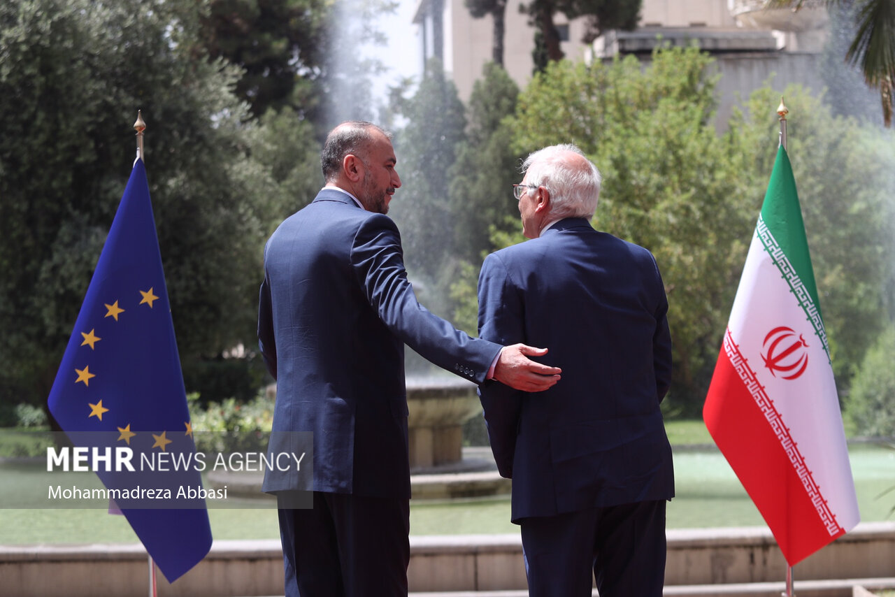 دیدار مسئول سیاست خارجی اتحادیه اروپا با وزیر امور خارجه ایران