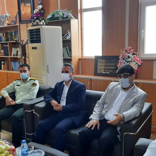 ادارات کنگان برای خدماتدهی به مردم مشارکت و همکاری کنند