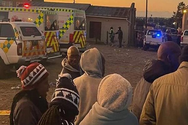 Güney Afrika’da gece kulübünde 17 kişi ölü bulundu Güney Afrika’da gece kulübünde 17 kişi ölü bulundu