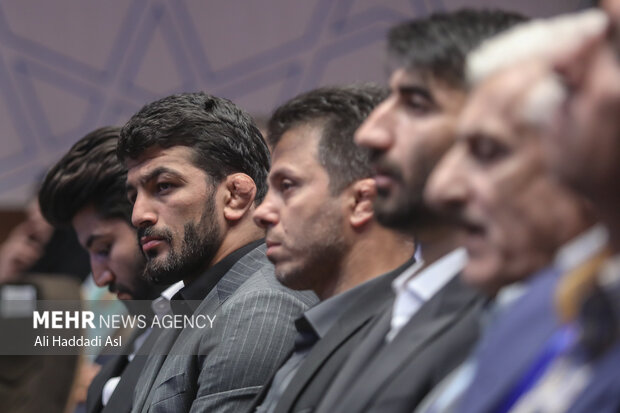 حسن یزدانی از وزرشکاران و کشتی گیران نامی ایران در مراسم روز جهانی مبارزه با مواد مخدر حضور دارد