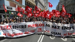 Thousands protest against NATO summit 