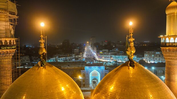 پرچم گنبد حرم مطهر امامین جوادین تعویض شد