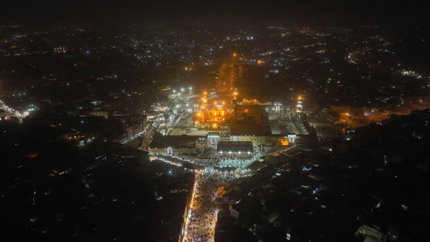 پرچم گنبد حرم مطهر امامین جوادین تعویض شد