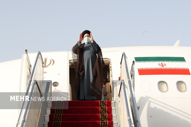 ایرانی صدر "آیت اللہ رئیسی" سرکاری دورے پر انڈونیشیا روانہ
