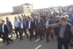 وزیر جهاد کشاورزی از کشتارگاه درحال احداث دام وطیور ملکان بازدید کرد