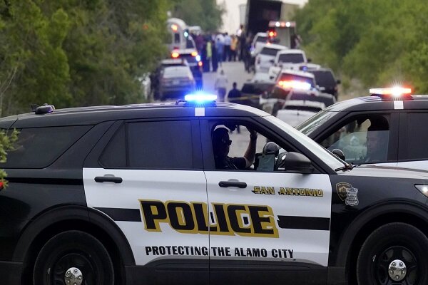 46 people found dead inside tractor-trailer in San Antonio
