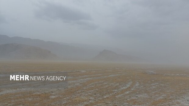 شرح پریشانیهای زیباترین دریاچه آب شیرین خاورمیانه