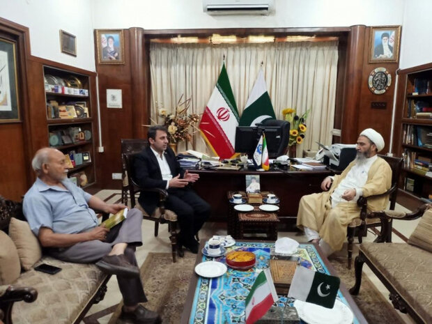 کلاسهای آموزش زبان فارسی در لاهور برگزار میشود