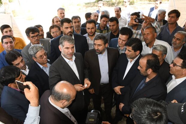 توسعه شهرکهای گلخانهای در مناطق محروم کشور در اولویت است