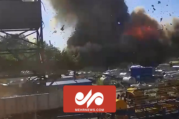 لحظه اصابت موشک ارتش روسیه به یک مرکز خرید در اوکراین