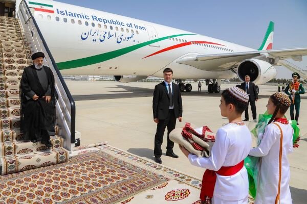 VIDEO: Welcoming ceremony of Pres. Raeisi at Ashgabat airport