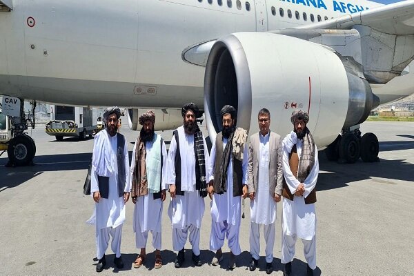 «امیر خان متقی» به قطر سفر کرد