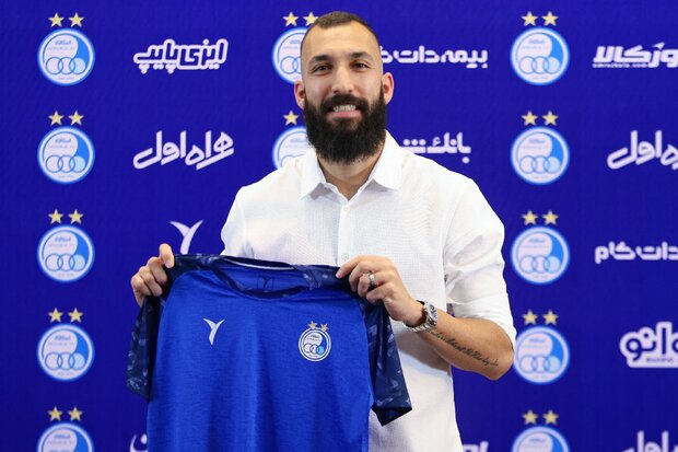 تمدید قرارداد روزبه چشمی با استقلال تهران