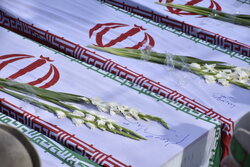 دفاع مقدس کے 18 شہیدوں کے پیکروں کی ایران واپسی
