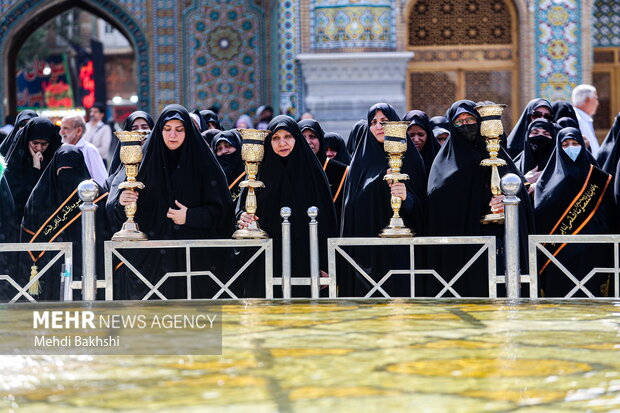 حرم حضرت معصومہ (س) میں امام جوادؑ کی شہادت کی مناسبت سے عزاداری کا انعقاد
