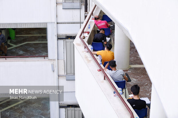 رتبههای زیر ۱۰۰ کنکور با انتخاب برخی رشتهها حقوق دریافت میکنند