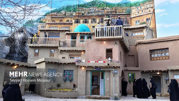 İran'da İslam Devrimi'ni anlatan müze; "Sahni Nov"