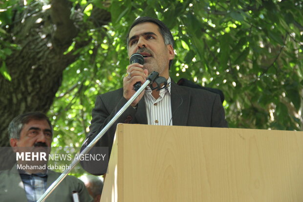 بی نظمی در جشنواره توت فرنگی/ رویداد نیازمند برنامه ریزی بهتر است