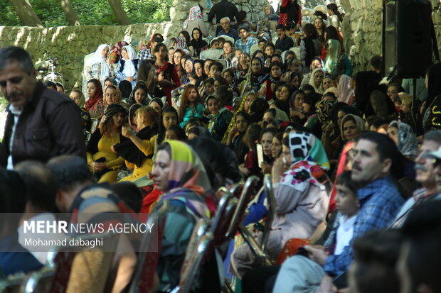 برگزاری سومین جشنواره توت فرنگی در روستای «شیان» سنندج