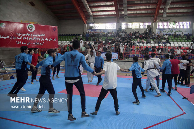 چشم انداز روشن تکواندوی گلستان/ قهرمان پروری را دنبال می کنیم