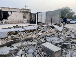 ارتباطات در مناطق زلزله زده پایدار است/ استقرار دیزل ژنراتور سیار در روستای «سایه‌خوش»