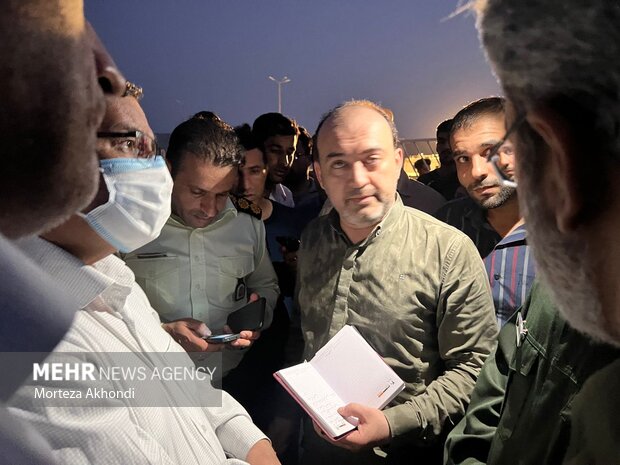 نیازمند ۴۰۰ دستگاه چادر برای اسکان موقت زلزله زدگان هستیم نیازمند ۴۰۰ دستگاه چادر برای اسکان موقت زلزله زدگان هستیم