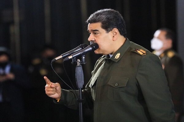 «مادورو» سطح آماده باش نیروهای مسلح ونزوئلا را افزایش داد