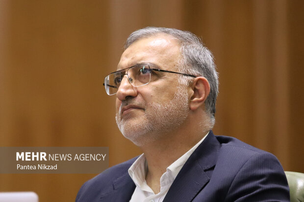  علیرضا زاکانی شهردار تهران در هفتاد و پنجمین جلسه شورای شهر تهران حضور دارد